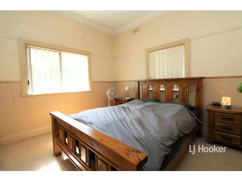 12 Rosslyn Street, Inverell NSW 2360