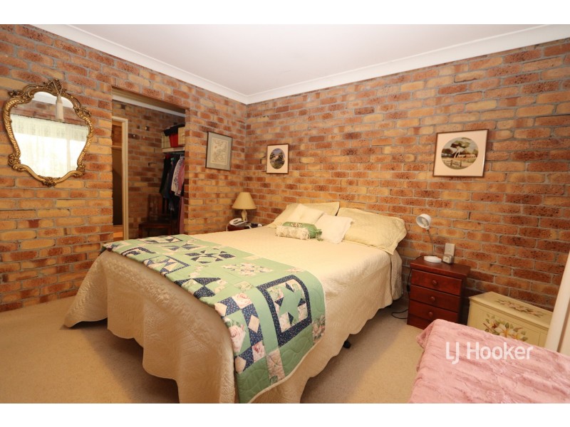 83 Ditzells Drive, Inverell NSW 2360