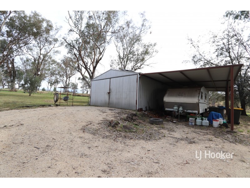 83 Ditzells Drive, Inverell NSW 2360