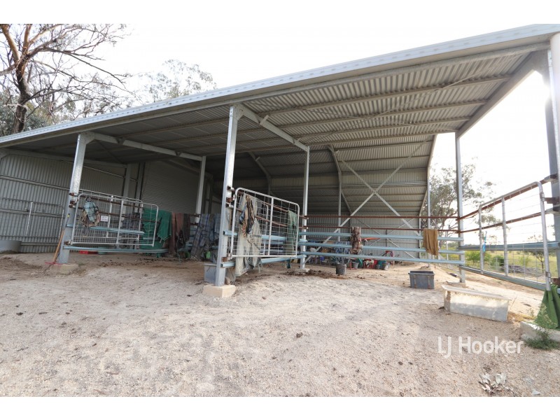 83 Ditzells Drive, Inverell NSW 2360