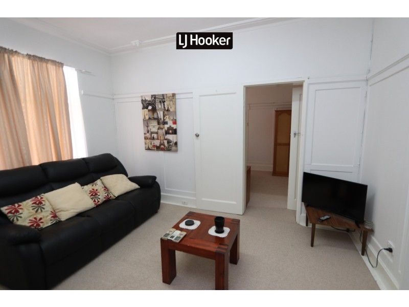 2/69 Otho Street, Inverell NSW 2360