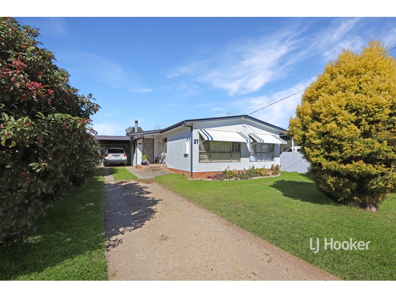 27 Greaves Street, Inverell NSW 2360
