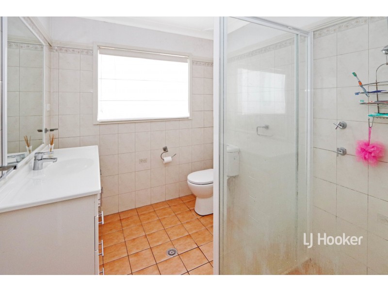 27 Greaves Street, Inverell NSW 2360