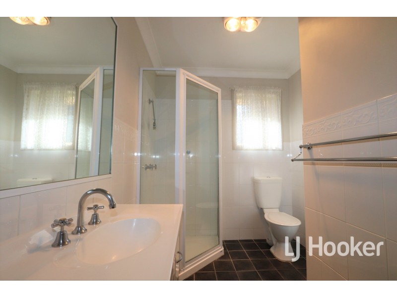37A Queens Terrace, Inverell NSW 2360