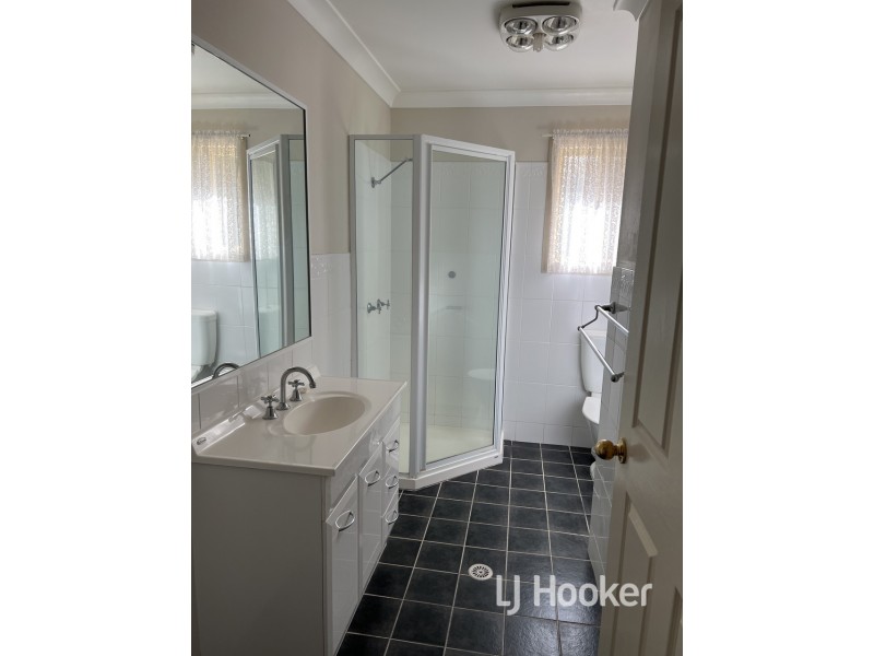 37A Queens Terrace, Inverell NSW 2360