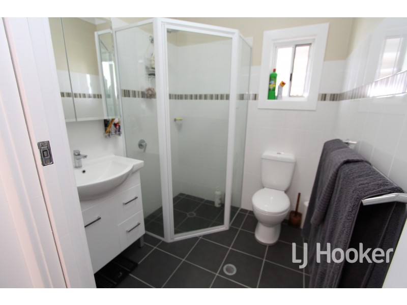 12 Leonard Street, Inverell NSW 2360