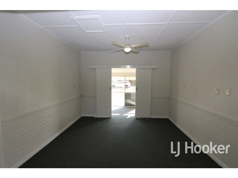 8 Cameron Street, Inverell NSW 2360