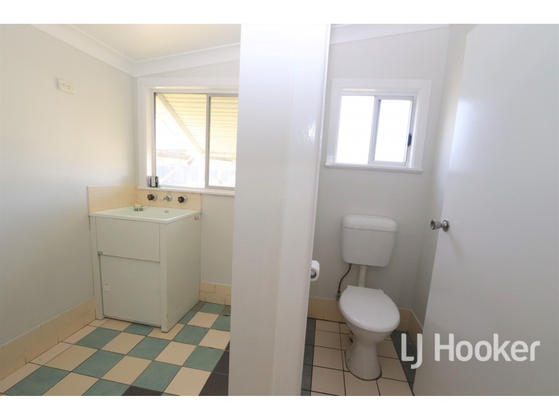 8 Cameron Street, Inverell NSW 2360