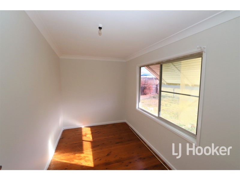 8 Cameron Street, Inverell NSW 2360