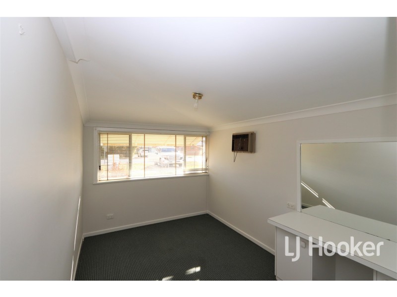 8 Cameron Street, Inverell NSW 2360