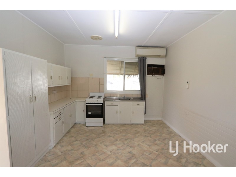 8 Cameron Street, Inverell NSW 2360