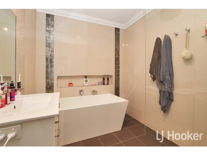 16 Bennett Street, Inverell NSW 2360