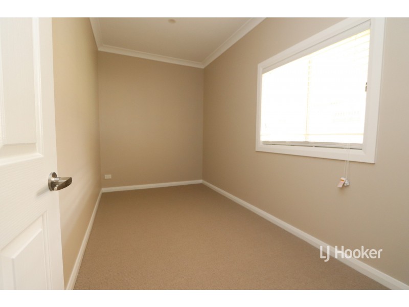 23 Froude Street, Inverell NSW 2360