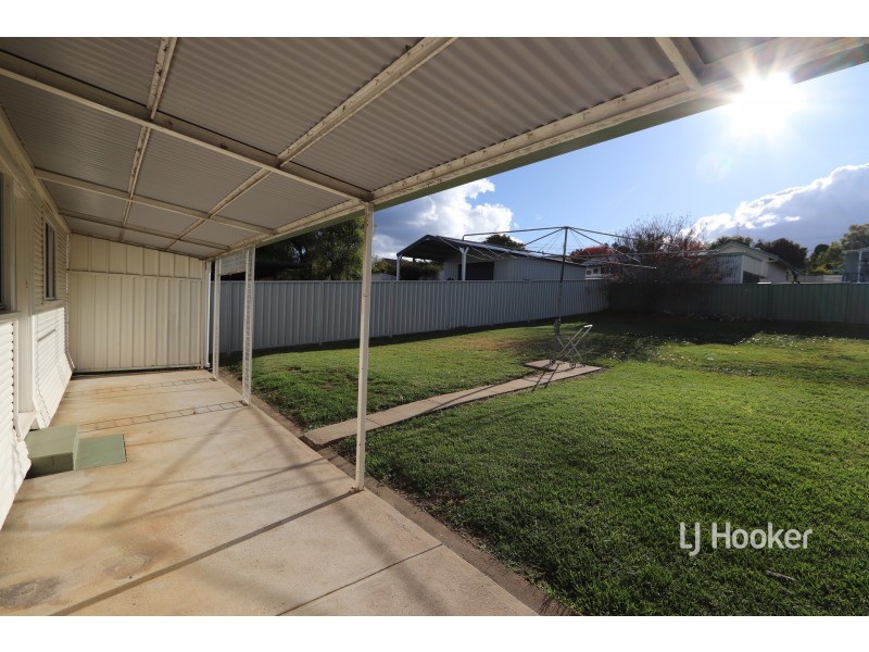23 Froude Street, Inverell NSW 2360