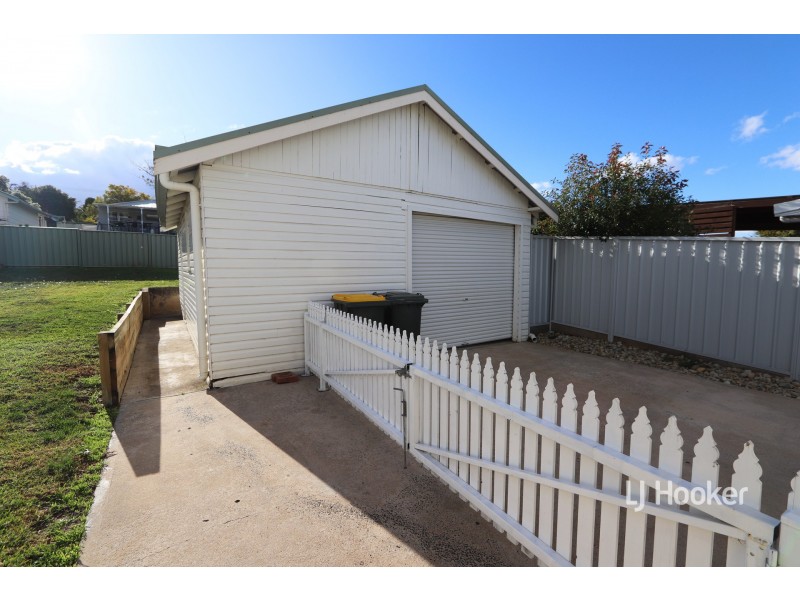 23 Froude Street, Inverell NSW 2360