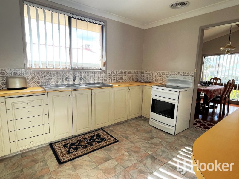 30 May Street, Inverell NSW 2360