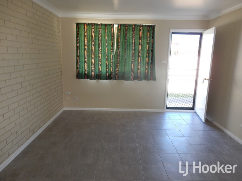 2/15 Greaves Street, Inverell NSW 2360