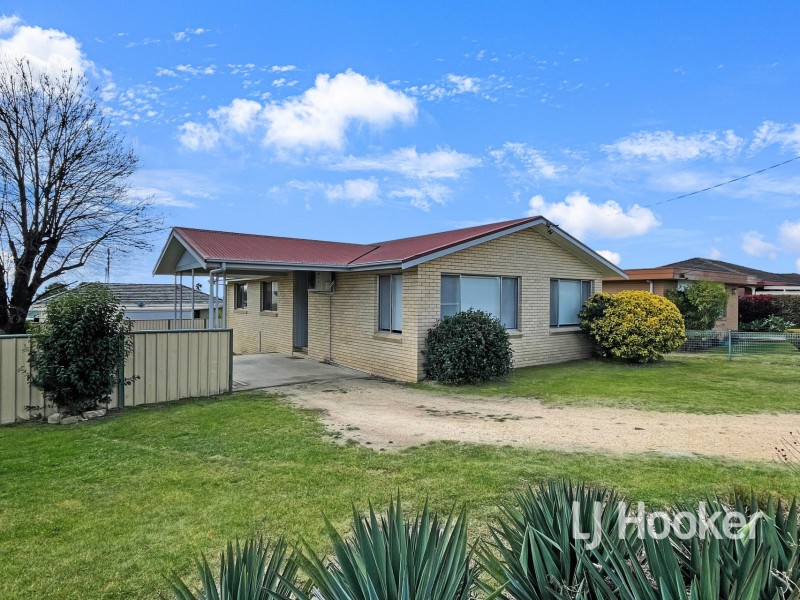 19 Lauder Street, Inverell NSW 2360