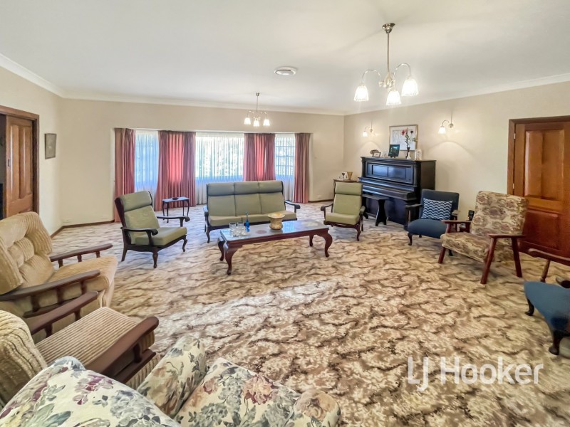 74 Lewin Street, Inverell NSW 2360