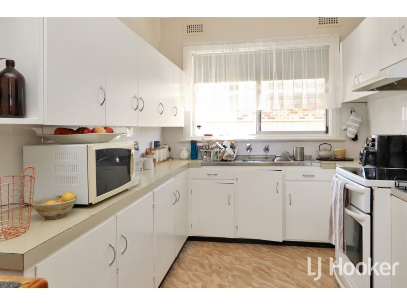 4 Albert Street, Inverell NSW 2360