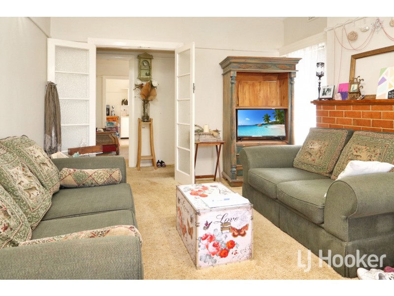 4 Albert Street, Inverell NSW 2360