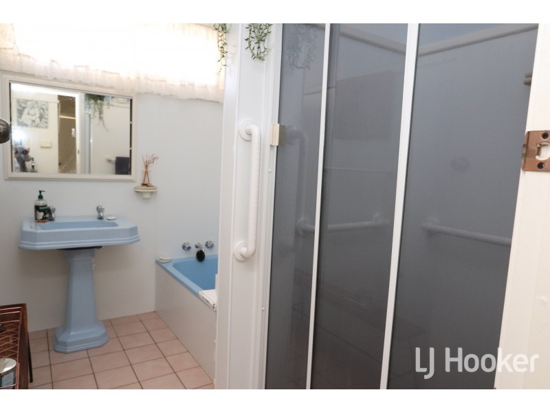 4 Albert Street, Inverell NSW 2360