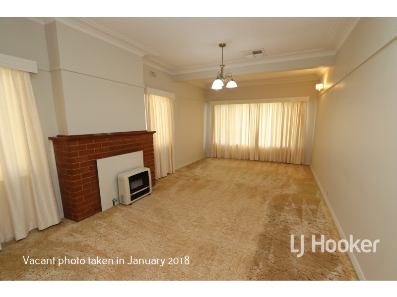 4 Albert Street, Inverell NSW 2360