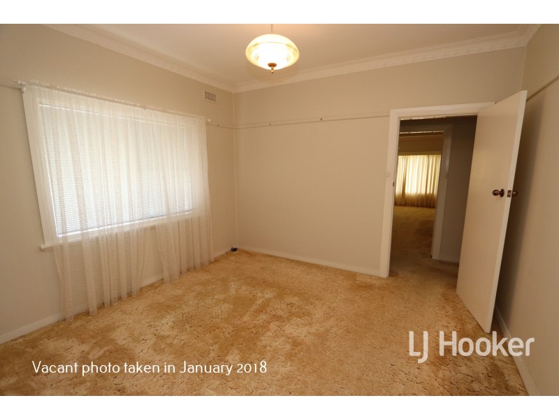 4 Albert Street, Inverell NSW 2360