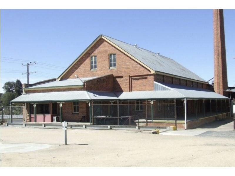 2 Ring Street, Inverell NSW 2360