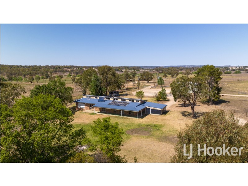 142 Toms Drive, Inverell NSW 2360