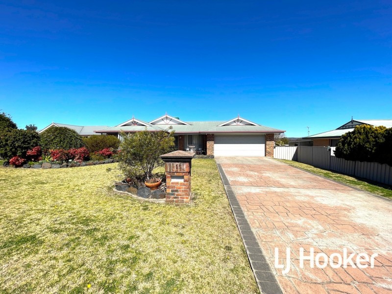 15 Deodara Drive, Inverell NSW 2360