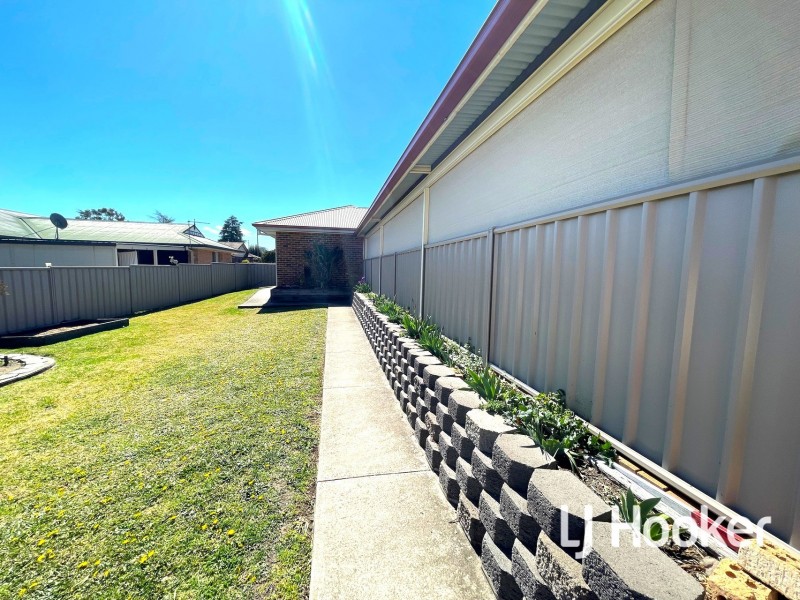 15 Deodara Drive, Inverell NSW 2360