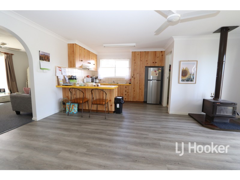 4 Lang Street, Inverell NSW 2360