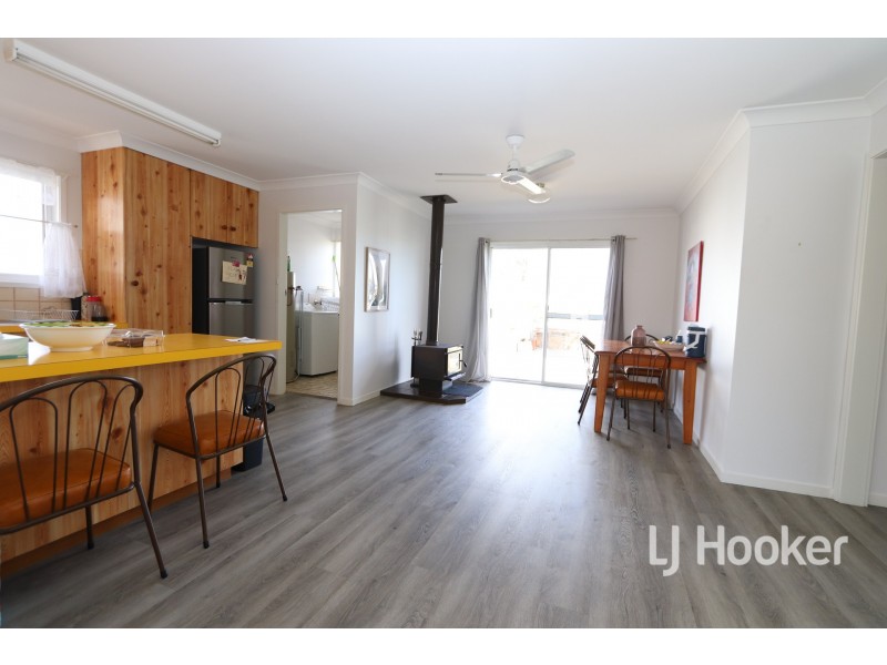 4 Lang Street, Inverell NSW 2360