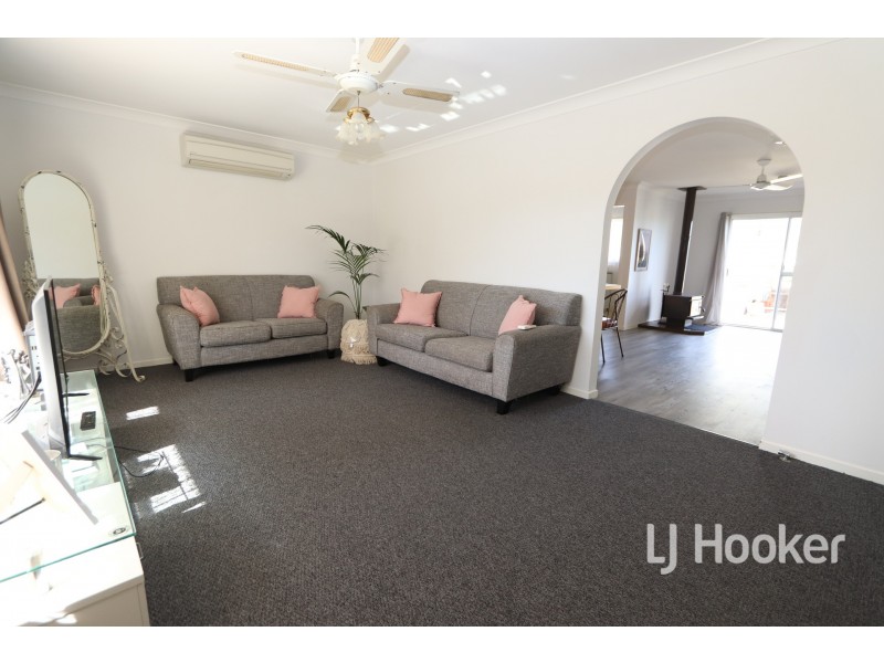 4 Lang Street, Inverell NSW 2360