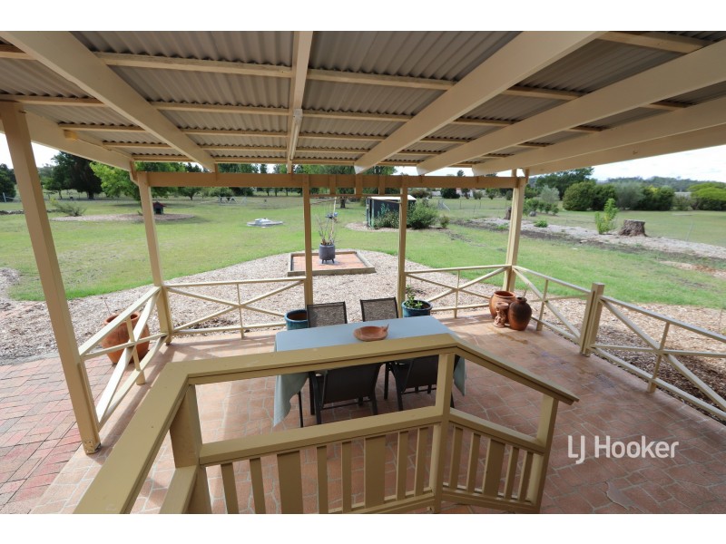14 Fernhill Road, Inverell NSW 2360