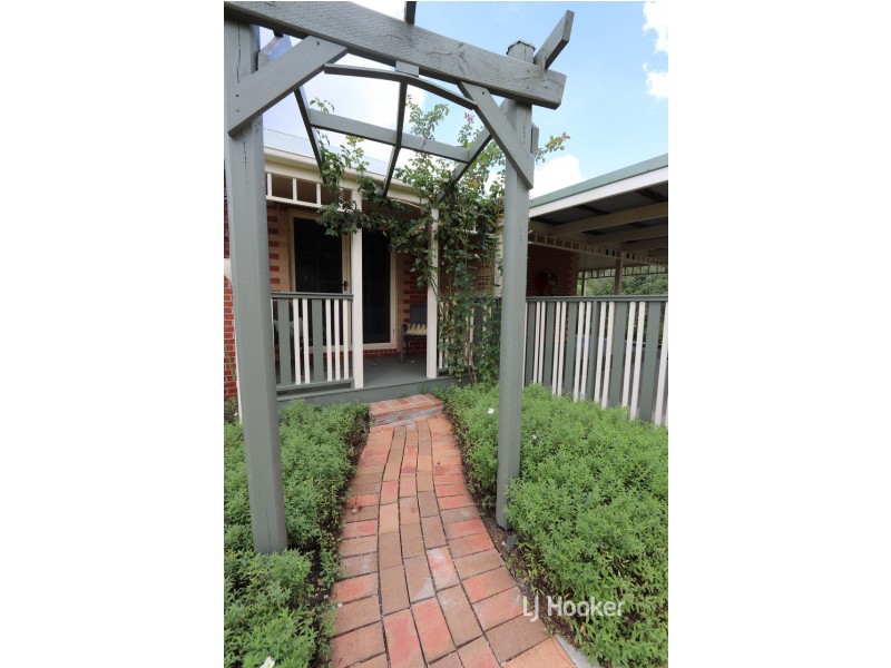 14 Fernhill Road, Inverell NSW 2360