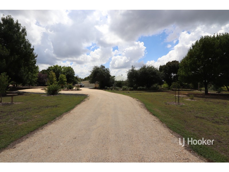 14 Fernhill Road, Inverell NSW 2360