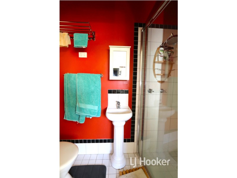 6B Rosslyn Street, Inverell NSW 2360