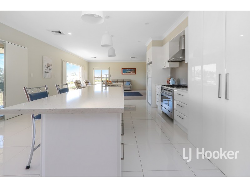 37 Talbragar Close, Inverell NSW 2360