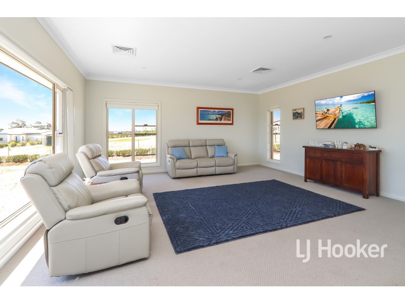 37 Talbragar Close, Inverell NSW 2360
