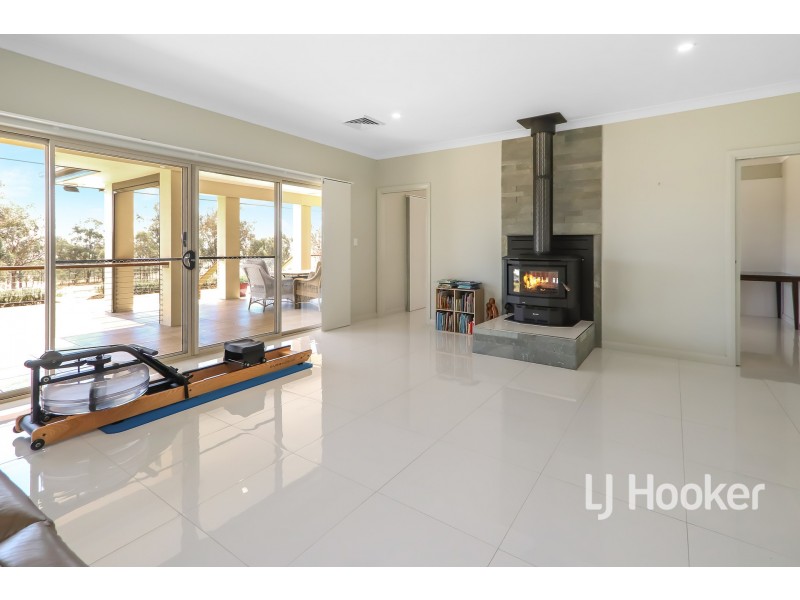 37 Talbragar Close, Inverell NSW 2360