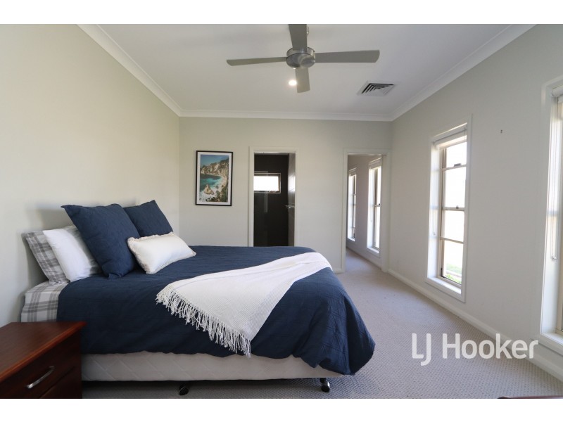 37 Talbragar Close, Inverell NSW 2360