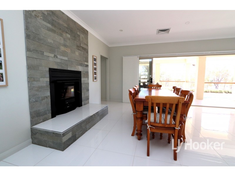 37 Talbragar Close, Inverell NSW 2360