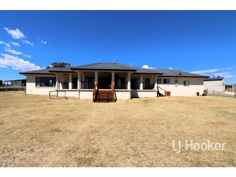37 Talbragar Close, Inverell NSW 2360