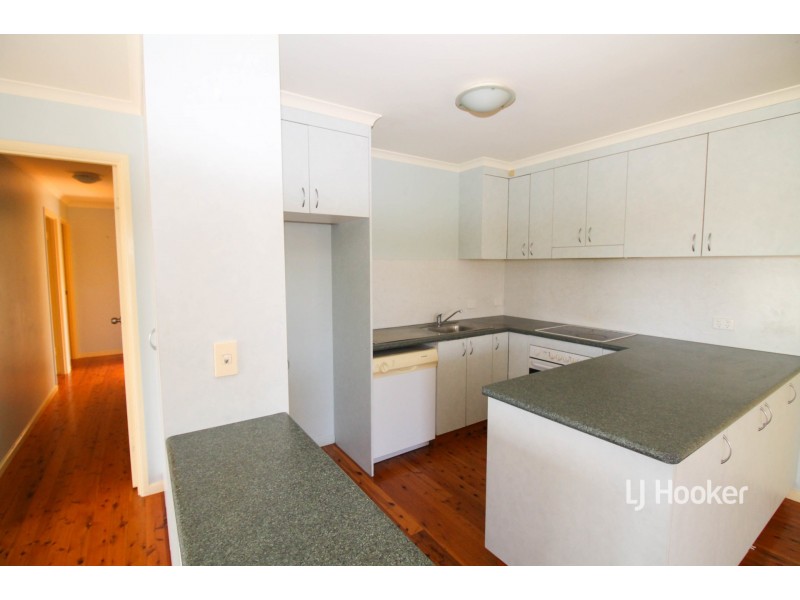 2B Crestview Place, Inverell NSW 2360