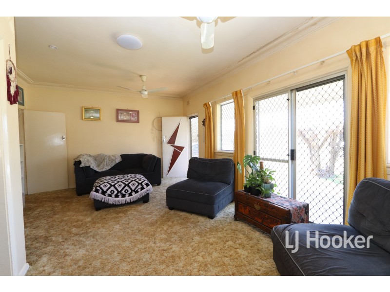72 Moore Street, Inverell NSW 2360