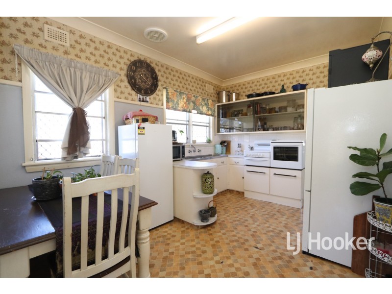 72 Moore Street, Inverell NSW 2360