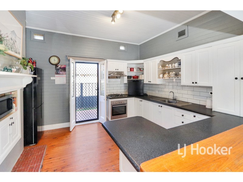25 Rivers Street, Inverell NSW 2360