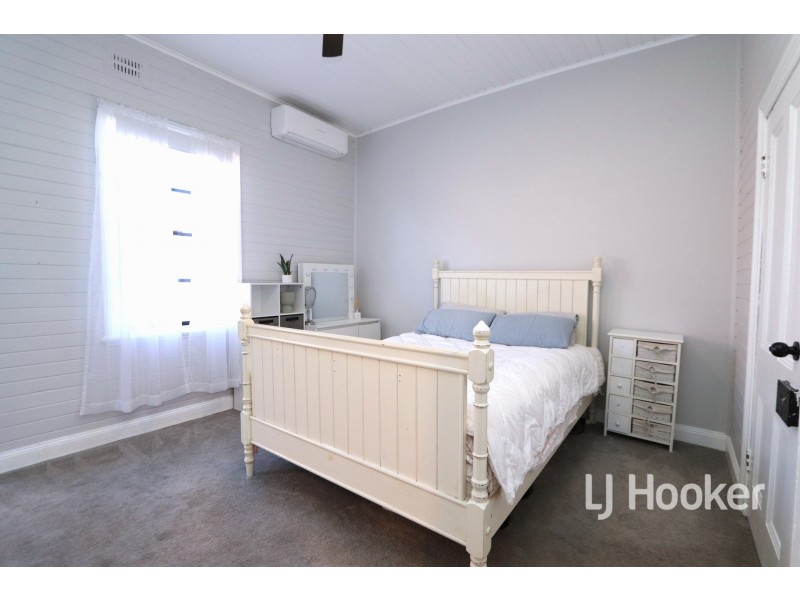 25 Rivers Street, Inverell NSW 2360
